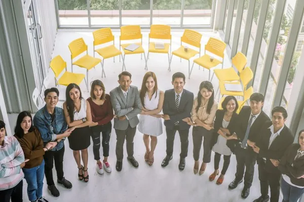 Người chơi đang quản lý ngân sách cá cược trên điện thoại tại Daga88